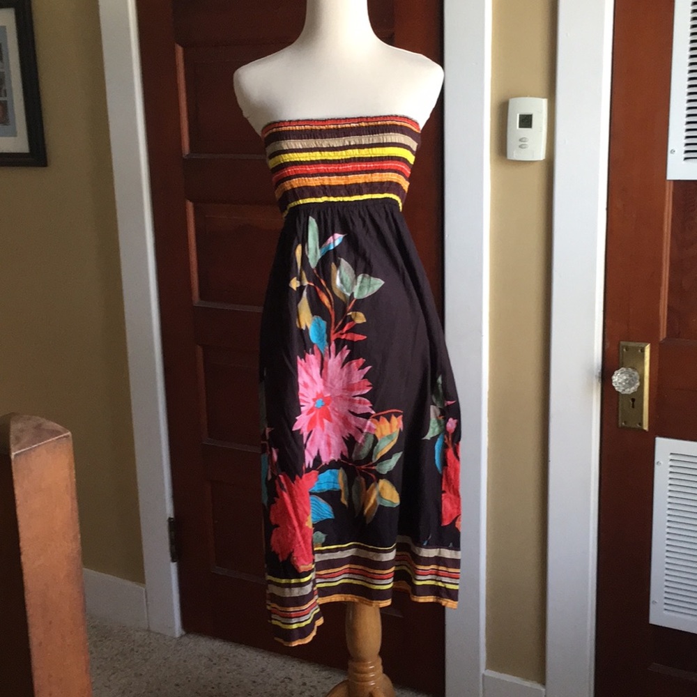 Super cute cotton strapless sundress for summer!